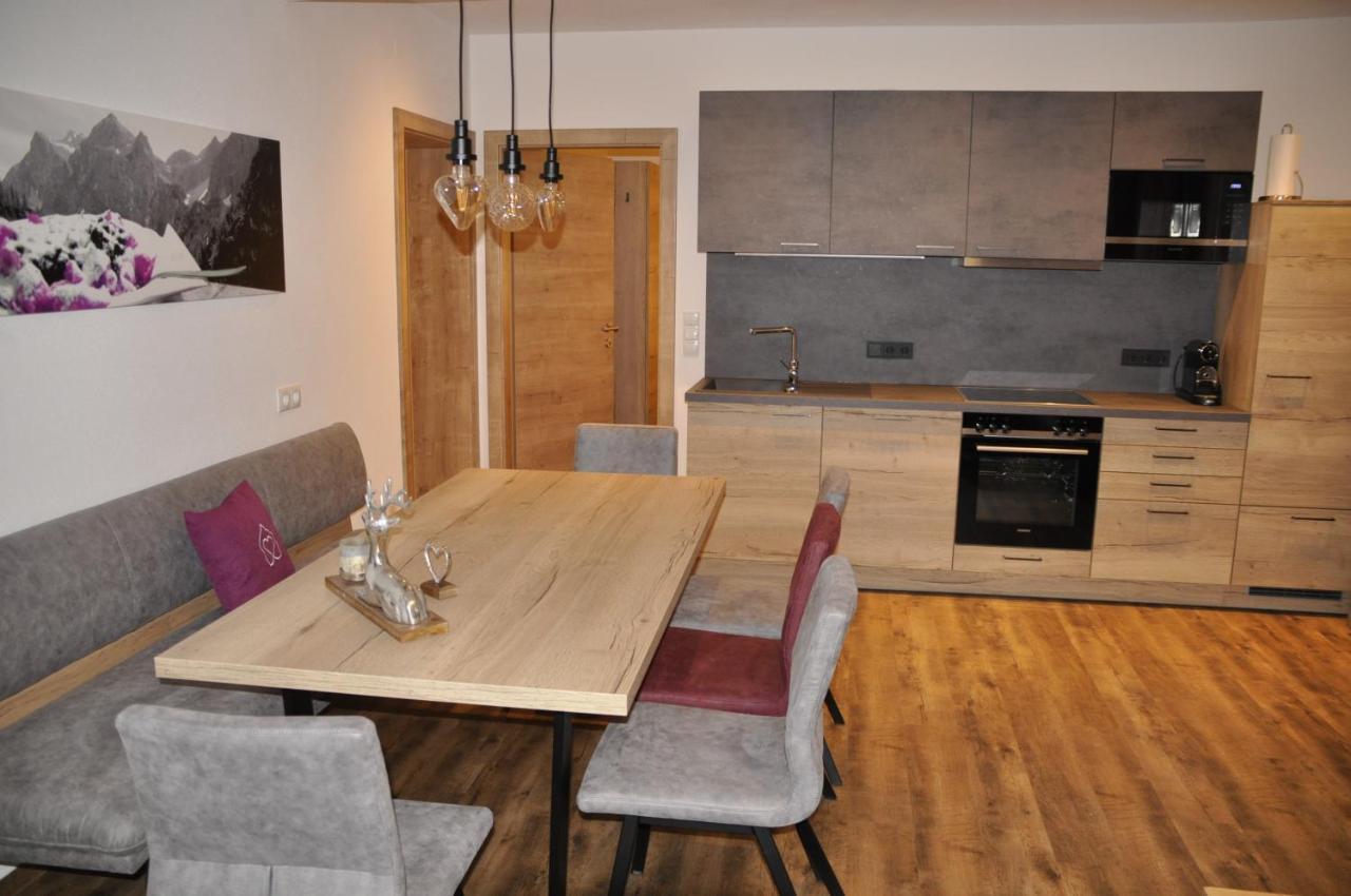 Herzis Apartment
