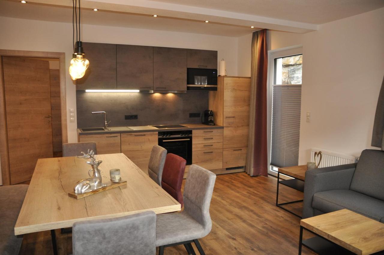Herzis Apartment